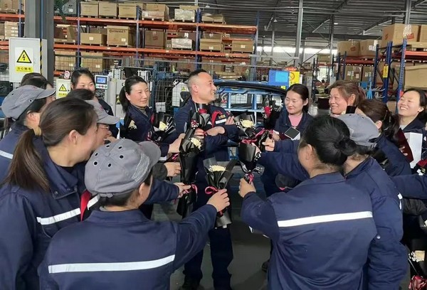 华为故事汇丨十六年青春，一路同行