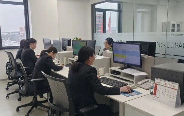 三八妇女节丨致敬她力量